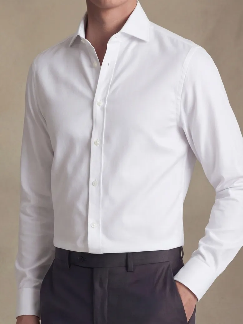 Chemise en twill uni blanc facile à repasser