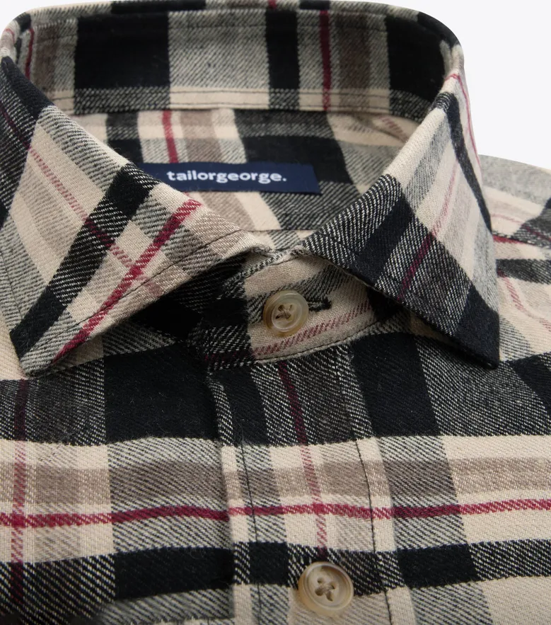 Camicia bianca in popeline facile da stirare