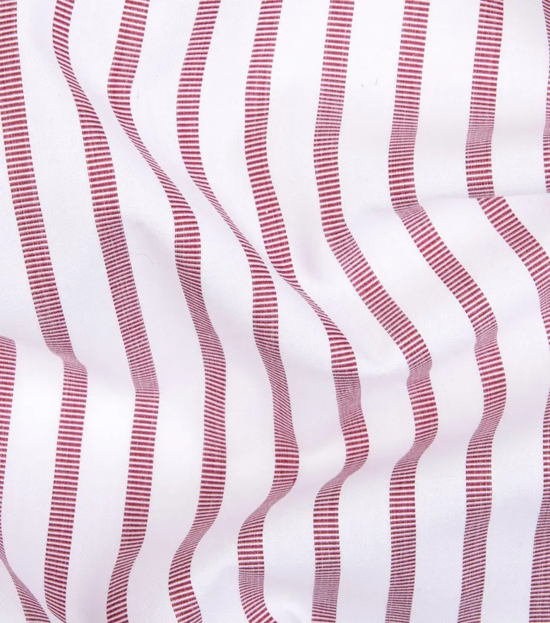Camicia bianca in popeline facile da stirare