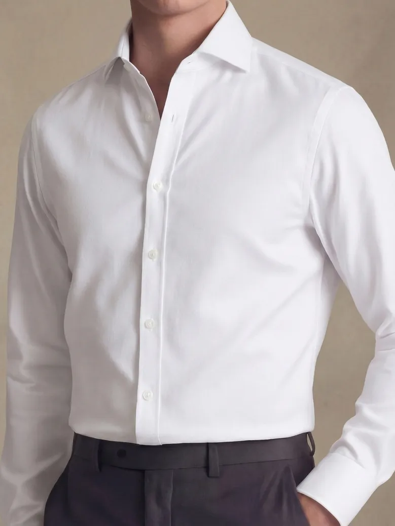 Chemise en twill uni blanc infroissable