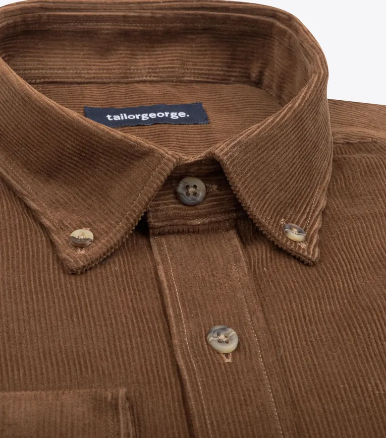 Chemise en velours côtelé épais marron noisette