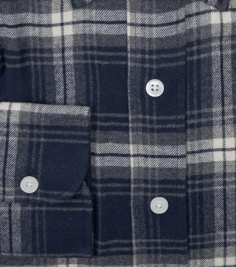 Camicia bianca in popeline facile da stirare