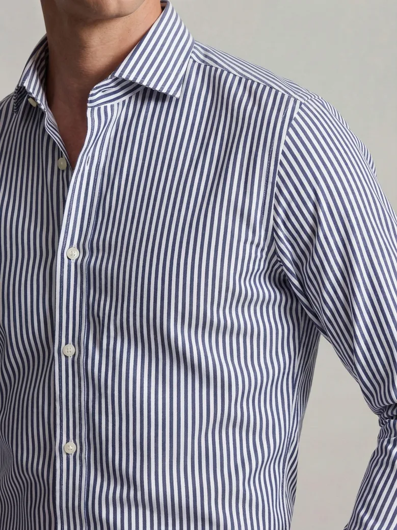 Camicia bianca in popeline facile da stirare